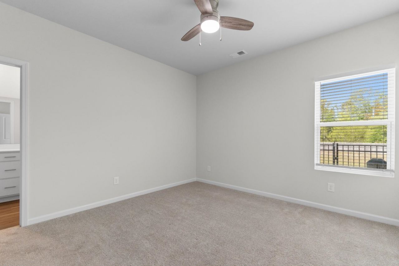 290 Sandridgebury Dr. Photo 17