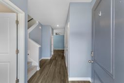 290 Sandridgebury Dr. photo 4