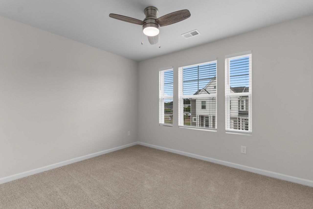 290 Sandridgebury Dr. Photo 20