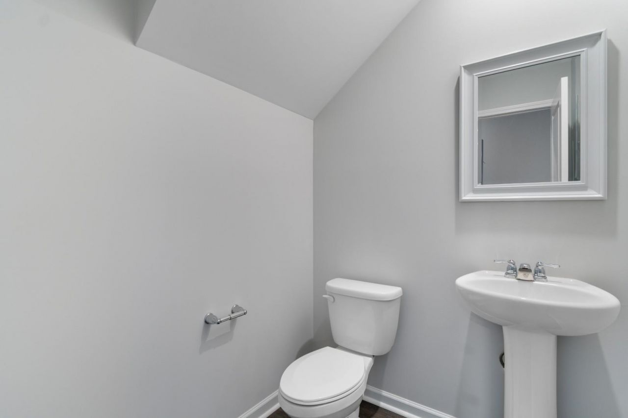 290 Sandridgebury Dr. Photo 24