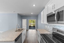 290 Sandridgebury Dr. photo 4