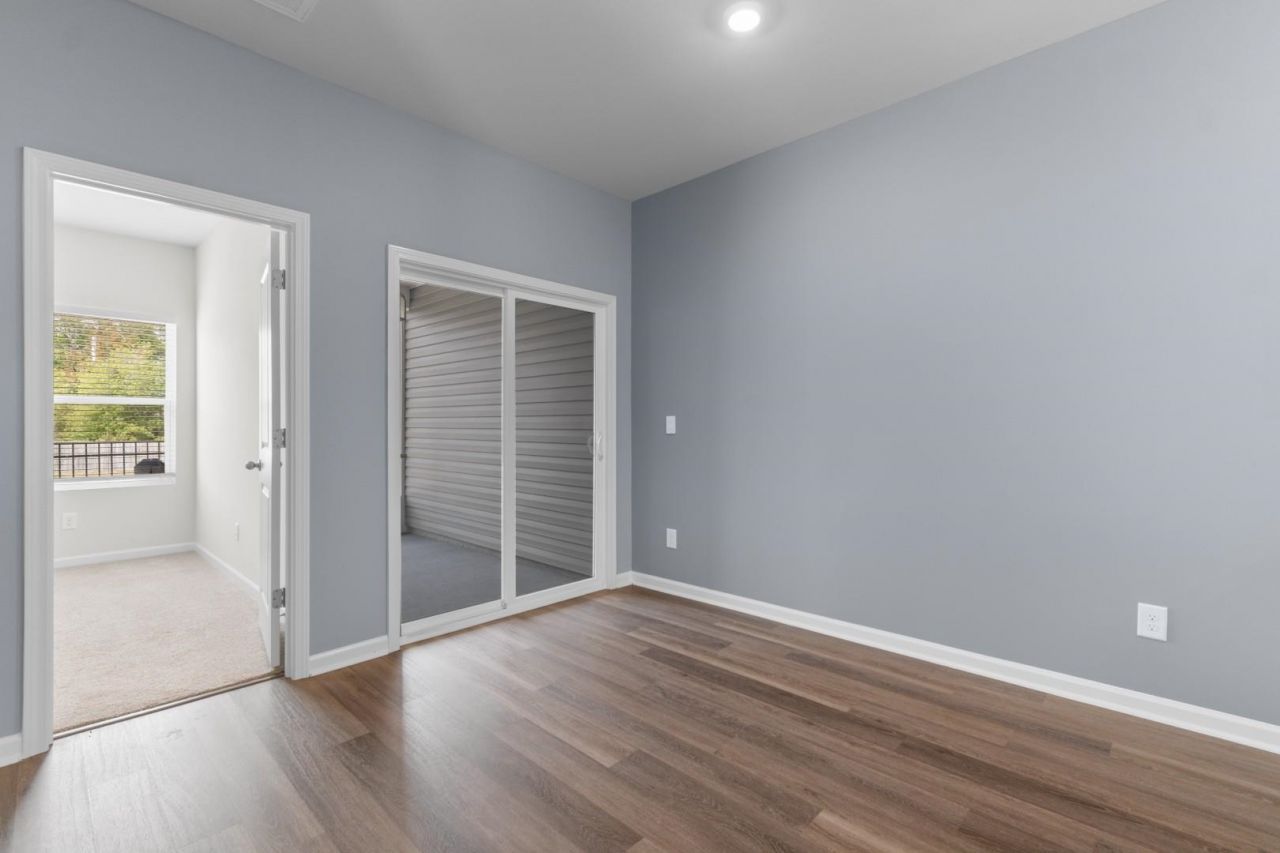 290 Sandridgebury Dr. Photo 9