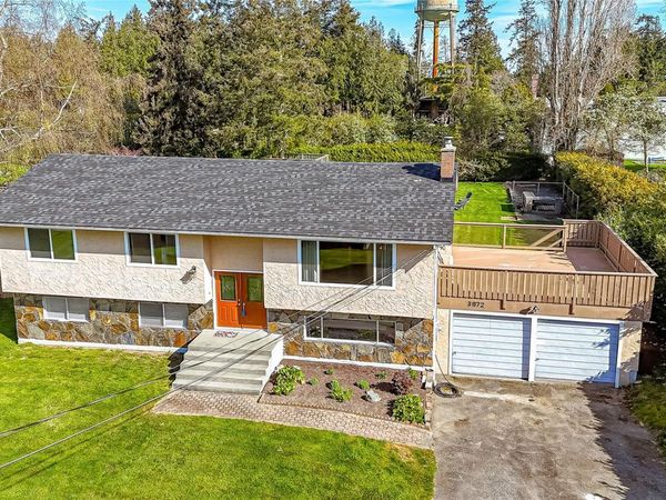 3072 Mallard Ave, Central Saanich, BC V8M 1W6