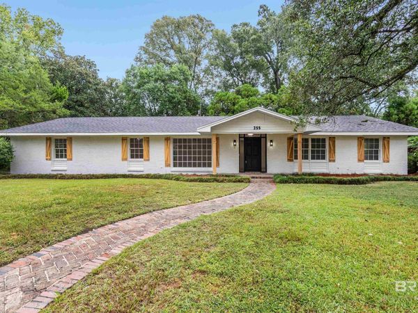 255 Berkley Court, Mobile, AL 36606