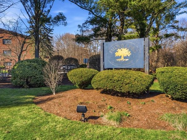 221 Oak St, Unit 14-31, Brockton, MA 02301