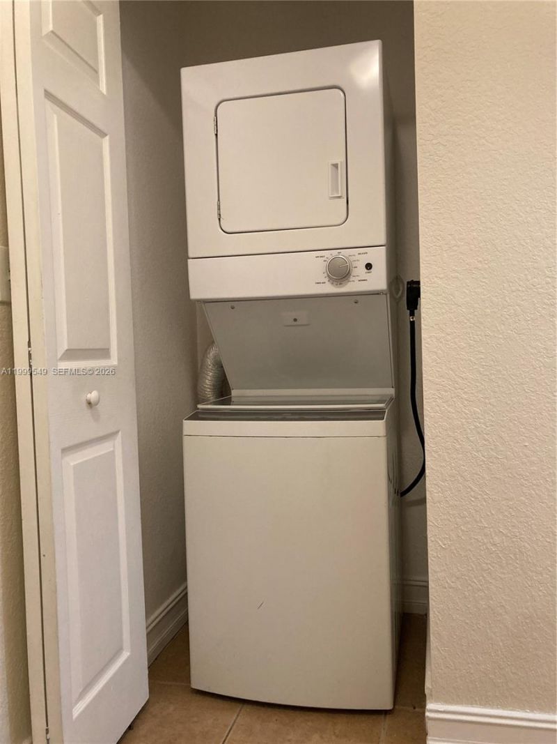 7985 NW 8th St, Unit 105A, Miami, FL 33126 Photo