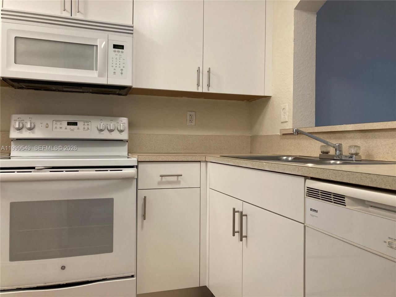 7985 NW 8th St, Unit 105A, Miami, FL 33126 Photo