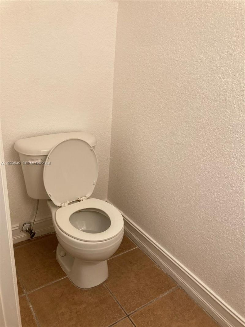 7985 NW 8th St, Unit 105A, Miami, FL 33126 Photo