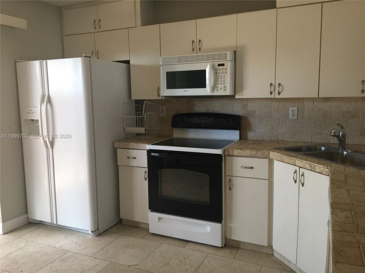 8428 NW 103rd St, Unit 104C, Hialeah Gardens, FL 33016 Photo