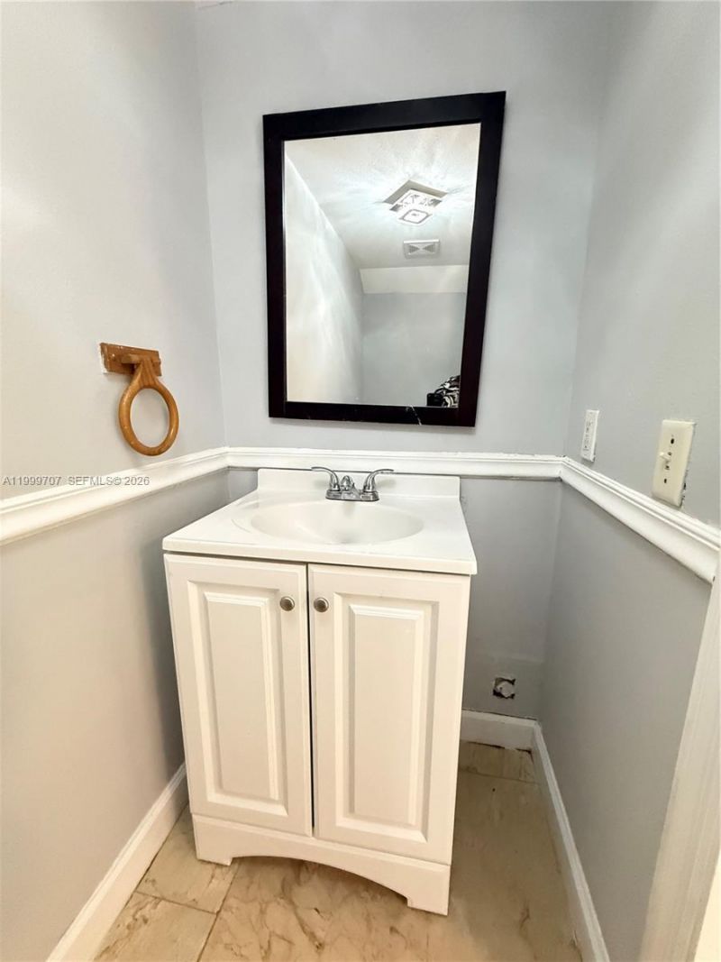 8428 NW 103rd St, Unit 104C, Hialeah Gardens, FL 33016 Photo