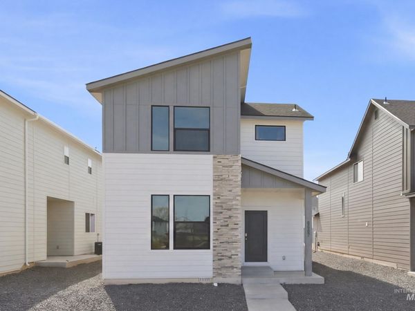 6687 W Fairy Falls Dr, Meridian, ID 83646