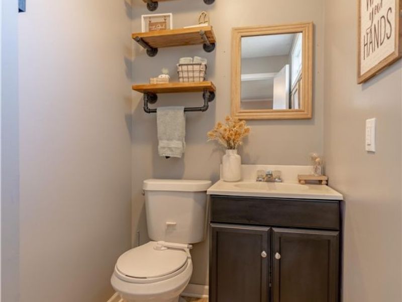 13700 Market Avenue N, Hartville, OH 44632 Photo 23