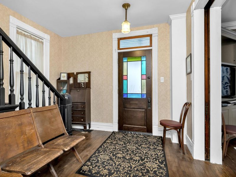 77 W Lincoln Avenue, Delaware, OH 43015 Photo 4