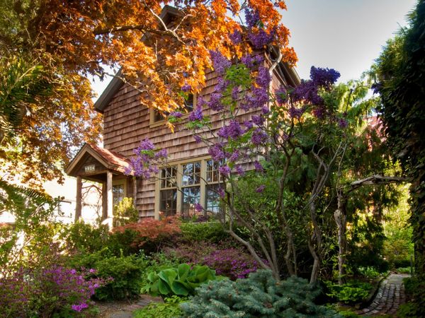 1924 Lake Avenue , Wilmette, IL 60091