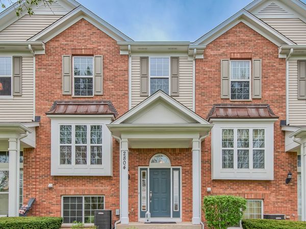 2804 Neubauer Circle , Lindenhurst, IL 60046