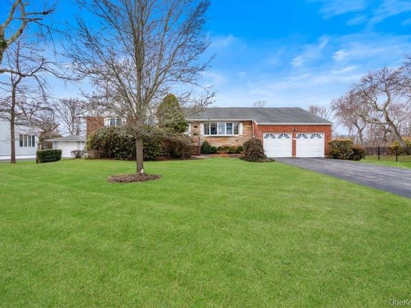 848 Hampshire Road , Bay Shore, NY 11706