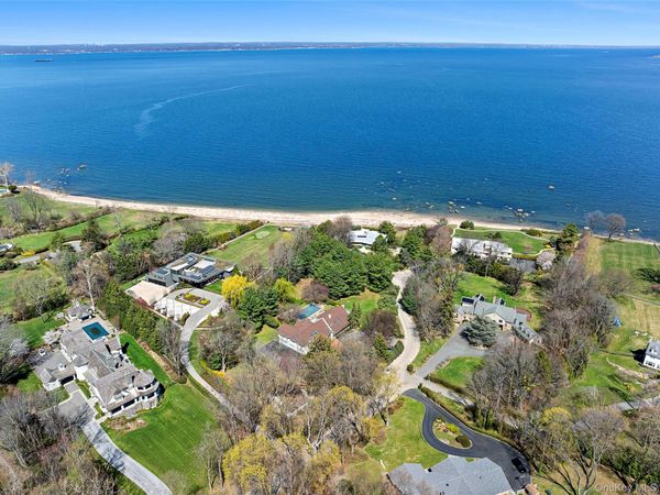 92 Old House Lane , Sands Point, NY 11050