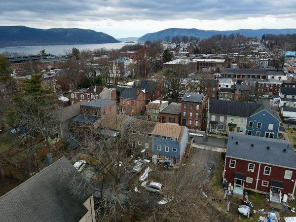 22 E Parmenter Street , Newburgh, NY 12550