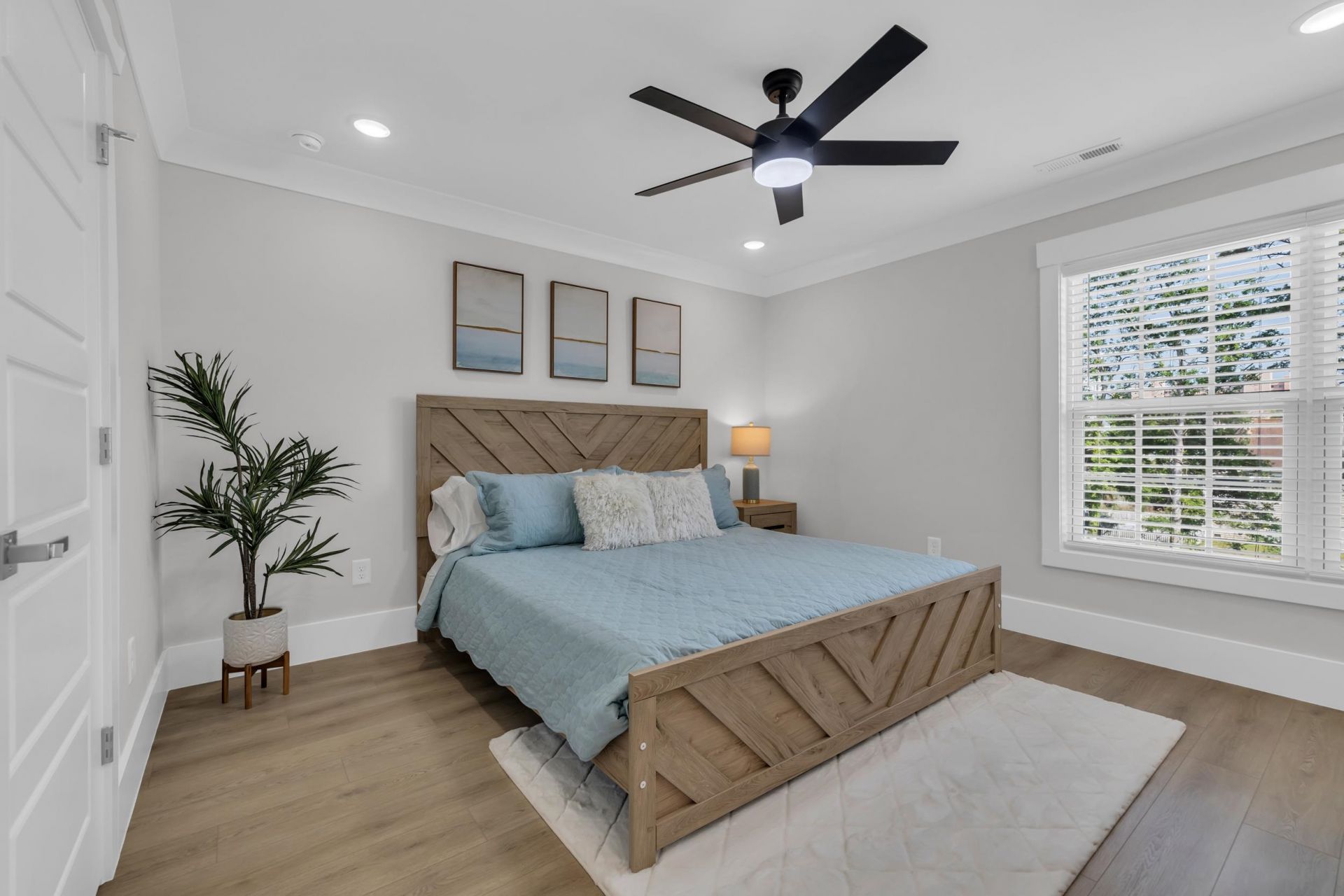 2309 Seaseeker Ln. Photo 32