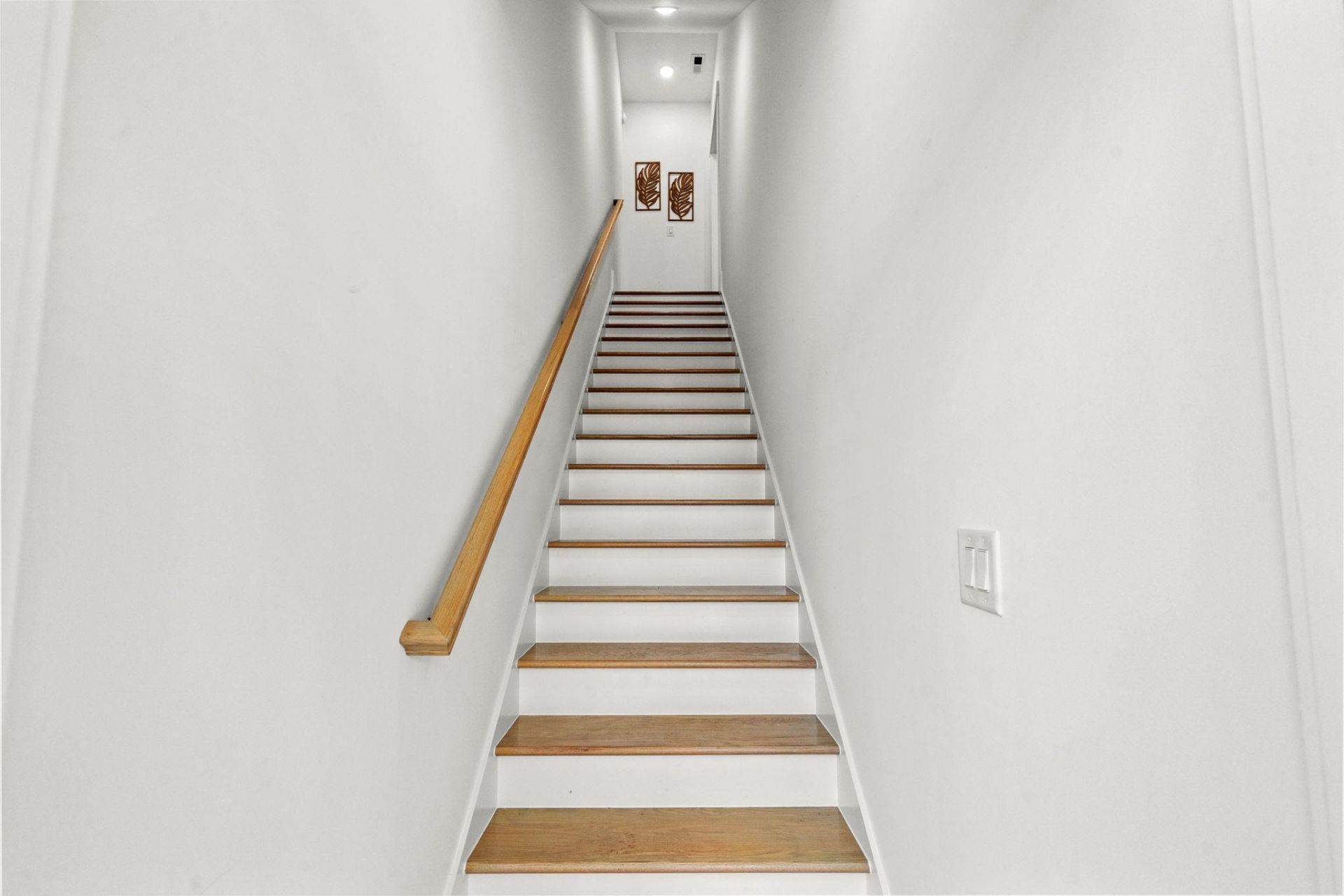 2309 Seaseeker Ln. Photo 6