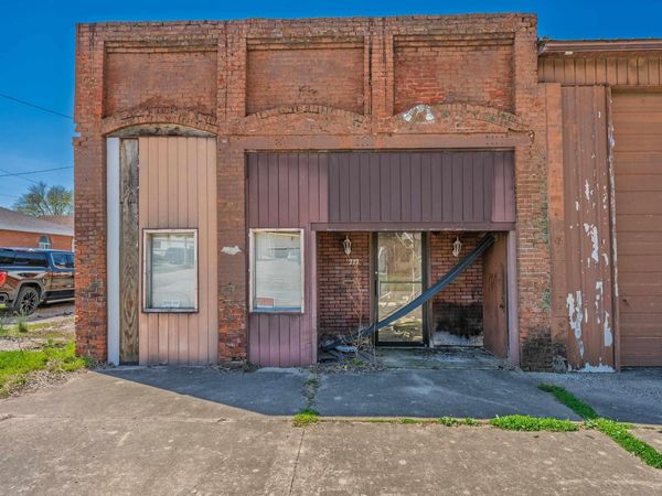 212 N Canal Street, Alexandria, IN 46001