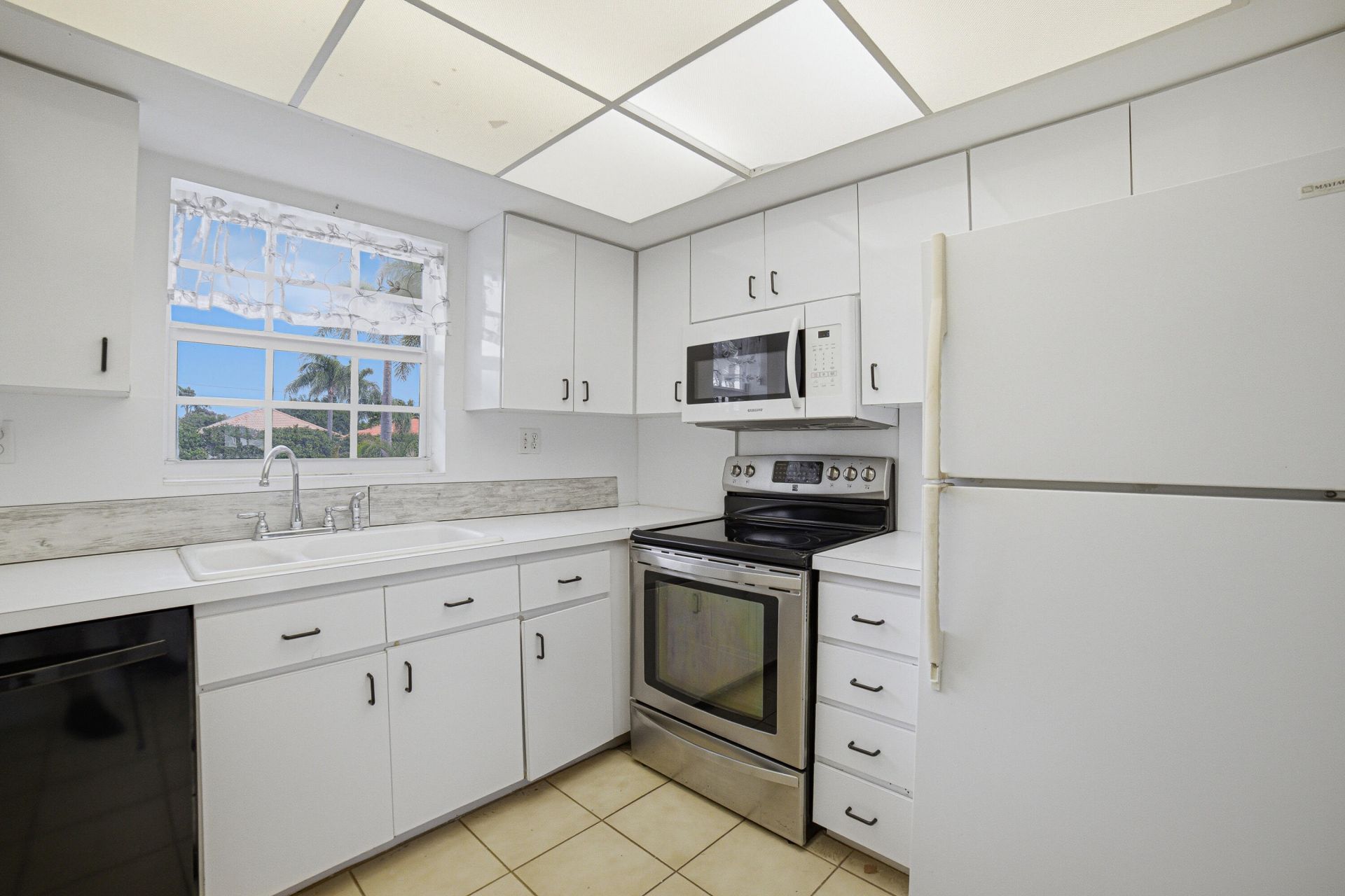 169 Atlantis Boulevard, Unit 205, Atlantis, FL 33462 Photo