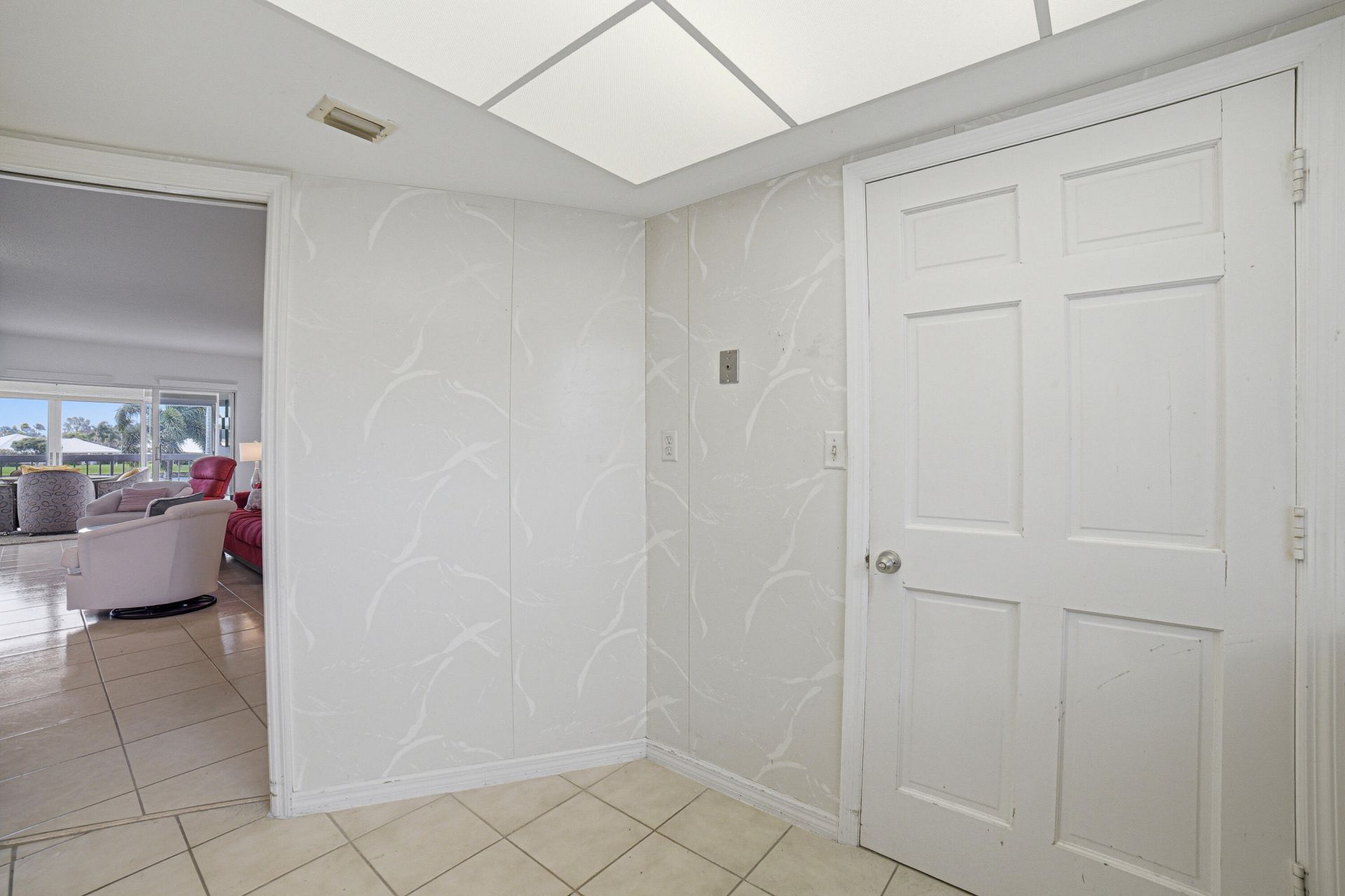 169 Atlantis Boulevard, Unit 205, Atlantis, FL 33462 Photo