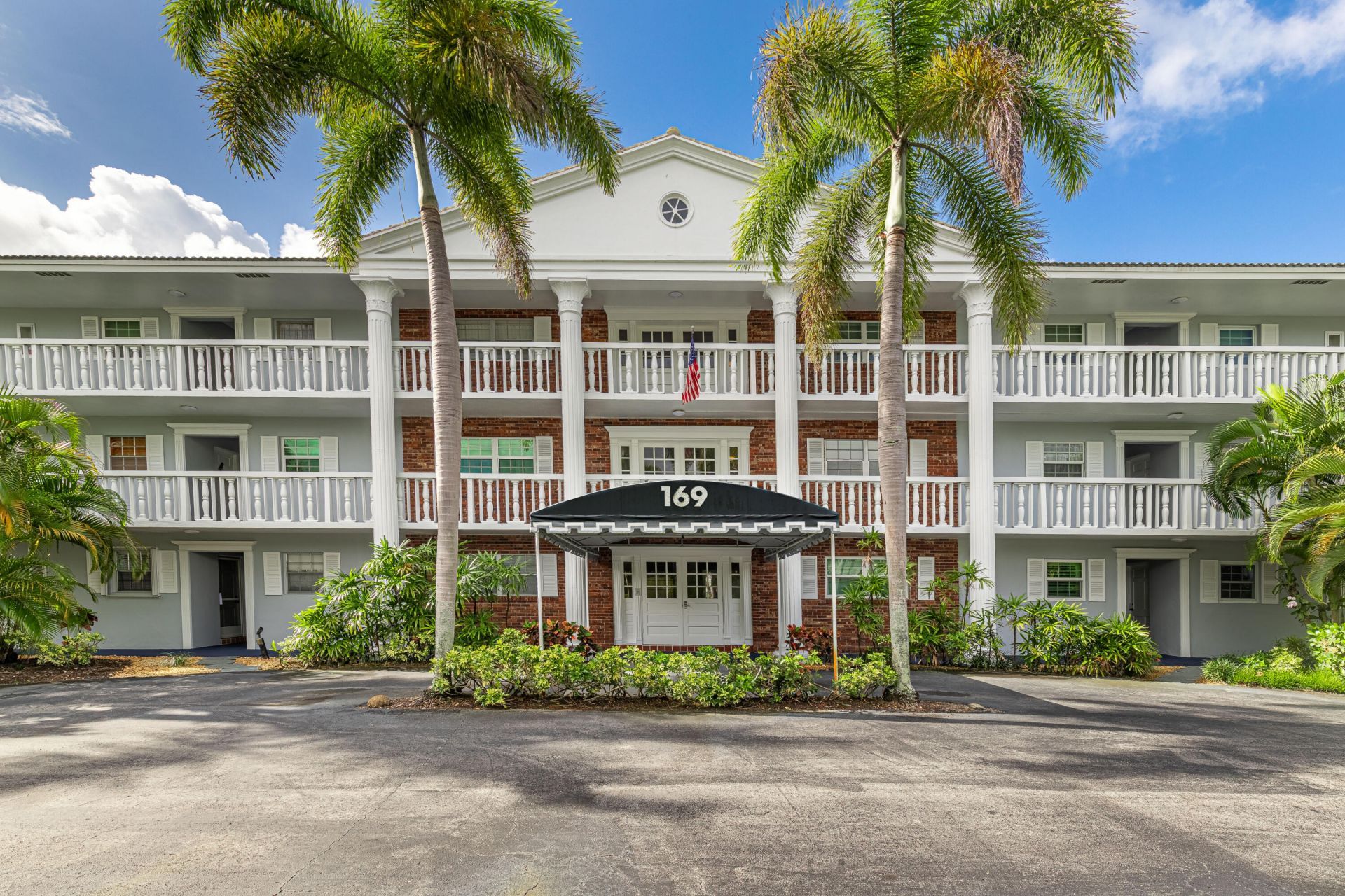 169 Atlantis Boulevard, Unit 205, Atlantis, FL 33462 Photo