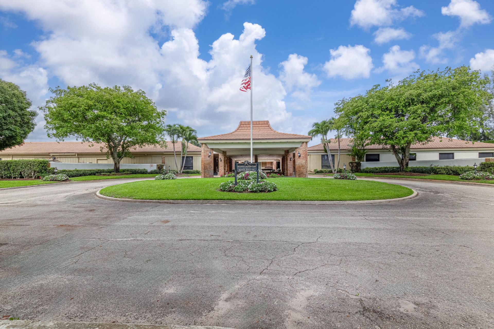 169 Atlantis Boulevard, Unit 205, Atlantis, FL 33462 Photo