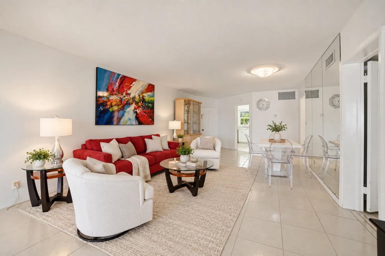 169 Atlantis Boulevard, Unit 205, Atlantis, FL 33462 Photo