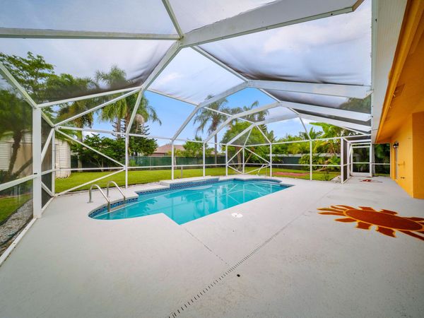 6121 NW Daroco Terrace, Port St. Lucie, FL 34986