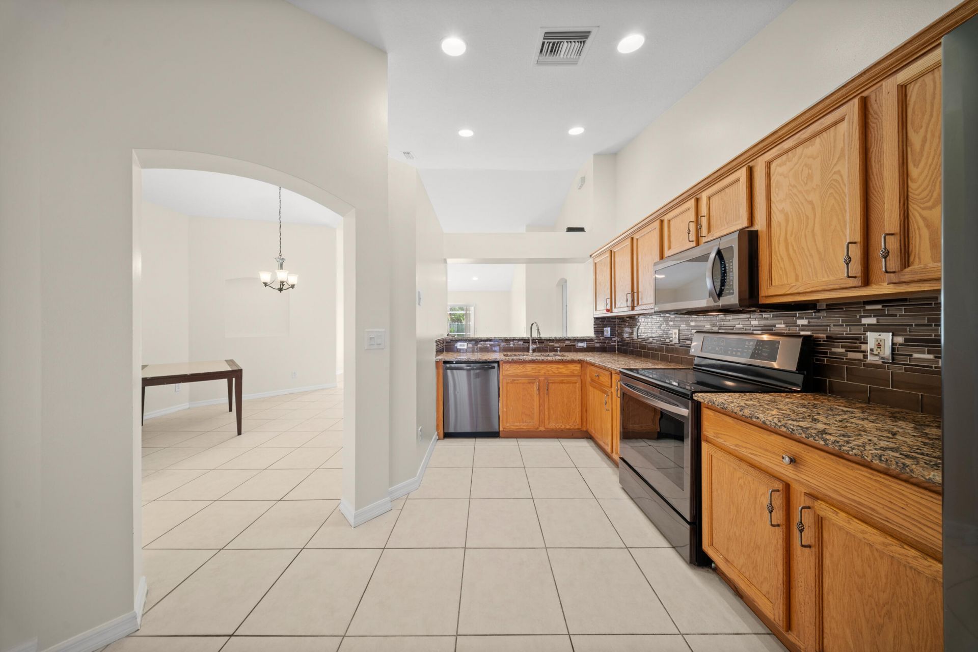 6121 NW Daroco Terrace, Port Saint Lucie, FL 34986 Photo