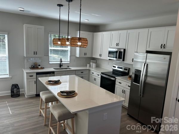 1915 Dove Drive , Charlotte, NC 28214