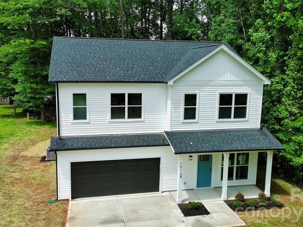 1915 Dove Drive, Charlotte, NC 28214