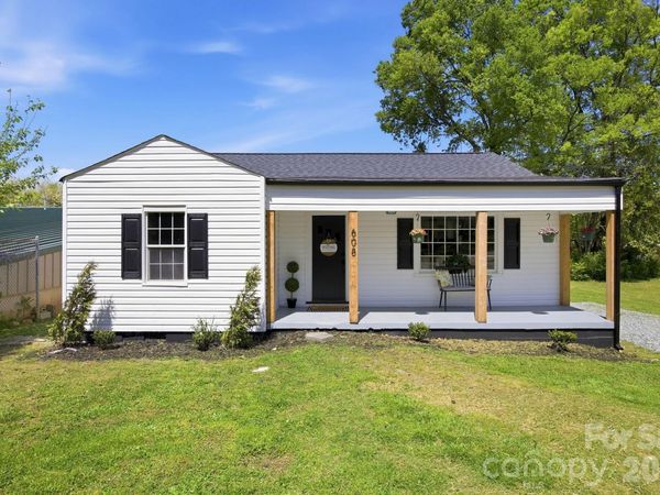 608 Carver Drive, Lexington, NC 27292