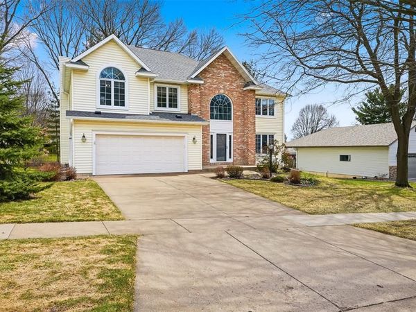 1011 Thompson Drive, Altoona, WI 54720