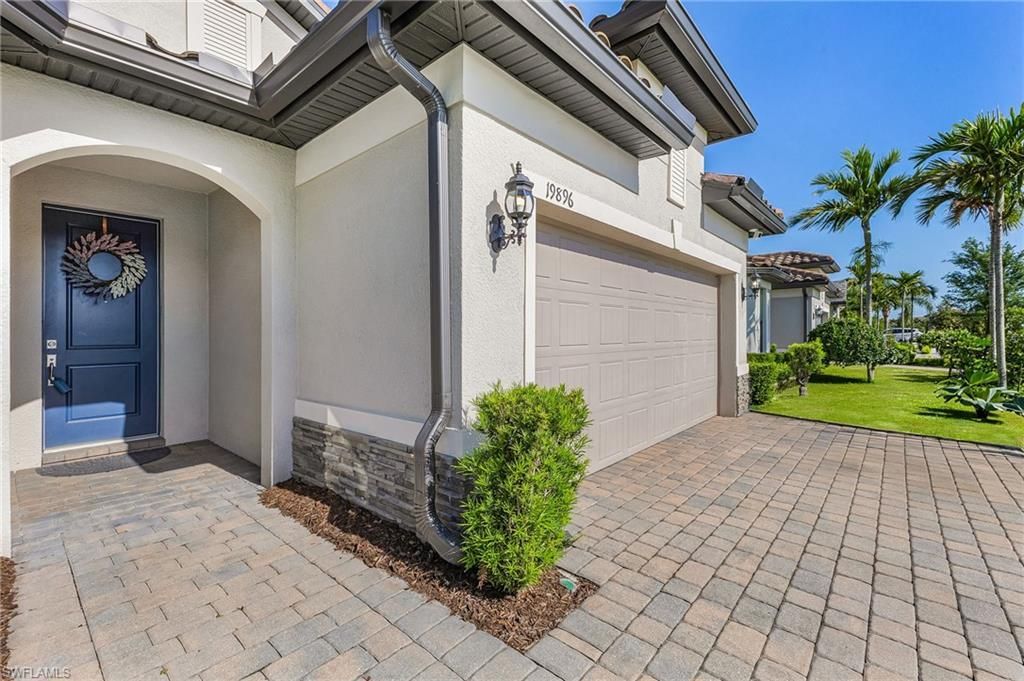19896 Beechcrest Pl, Estero, FL 33928 Photo