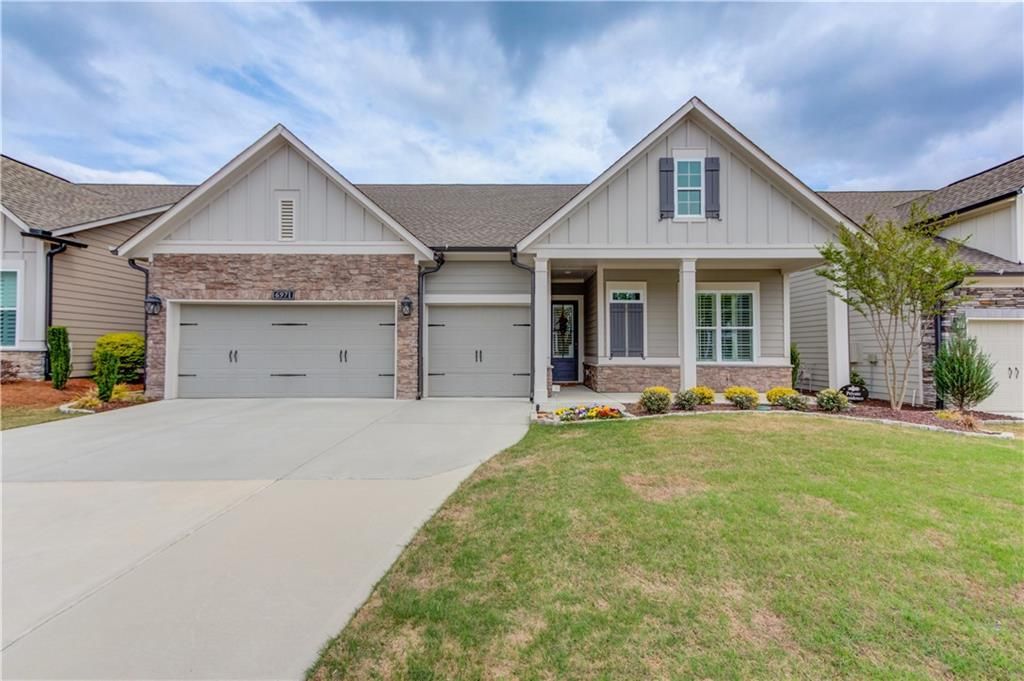 6971 Scenic Overlook Trace, Flowery Branch, GA 30542 Main Photo