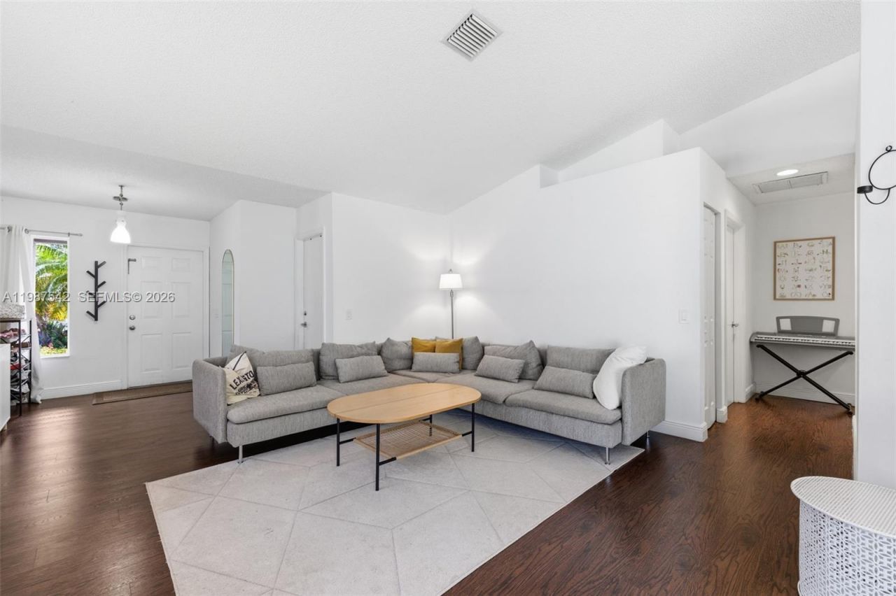 1453 Majesty Terrace, Weston, FL 33327 Photo