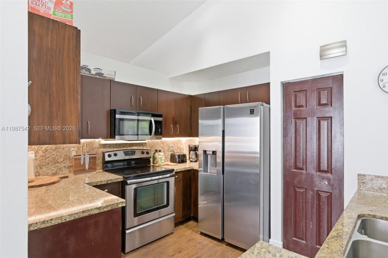 1453 Majesty Terrace, Weston, FL 33327 Photo