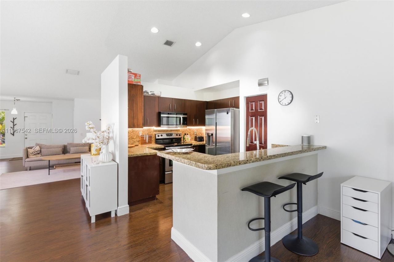 1453 Majesty Terrace, Weston, FL 33327 Photo