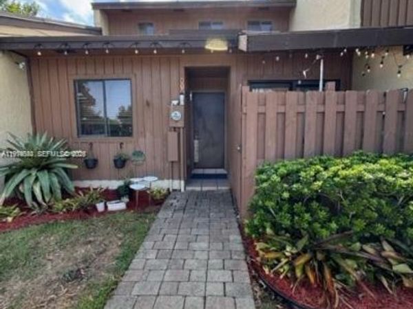 4183 SW 87th Ter, Davie, FL 33328