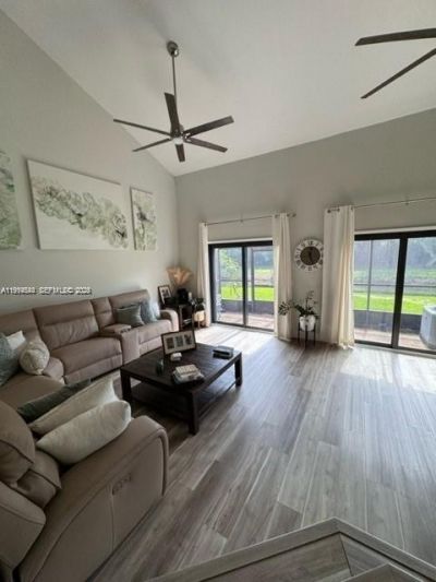 4183 SW 87th Ter, Davie, FL 33328 Photo