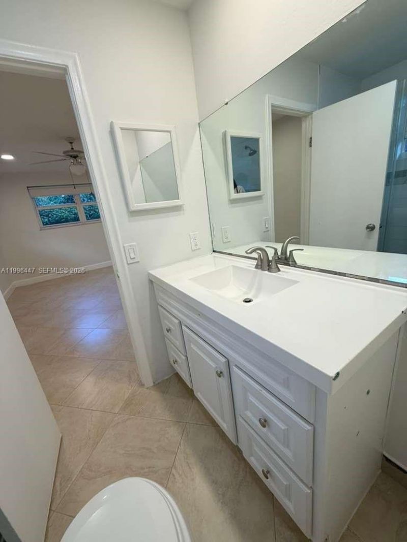 325 NE 131st St, Unit A, North Miami, FL 33161 Photo