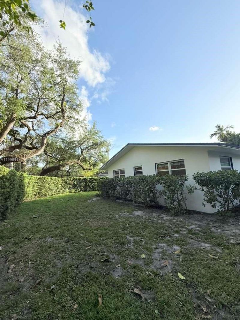 325 NE 131st St, Unit A, North Miami, FL 33161 Photo