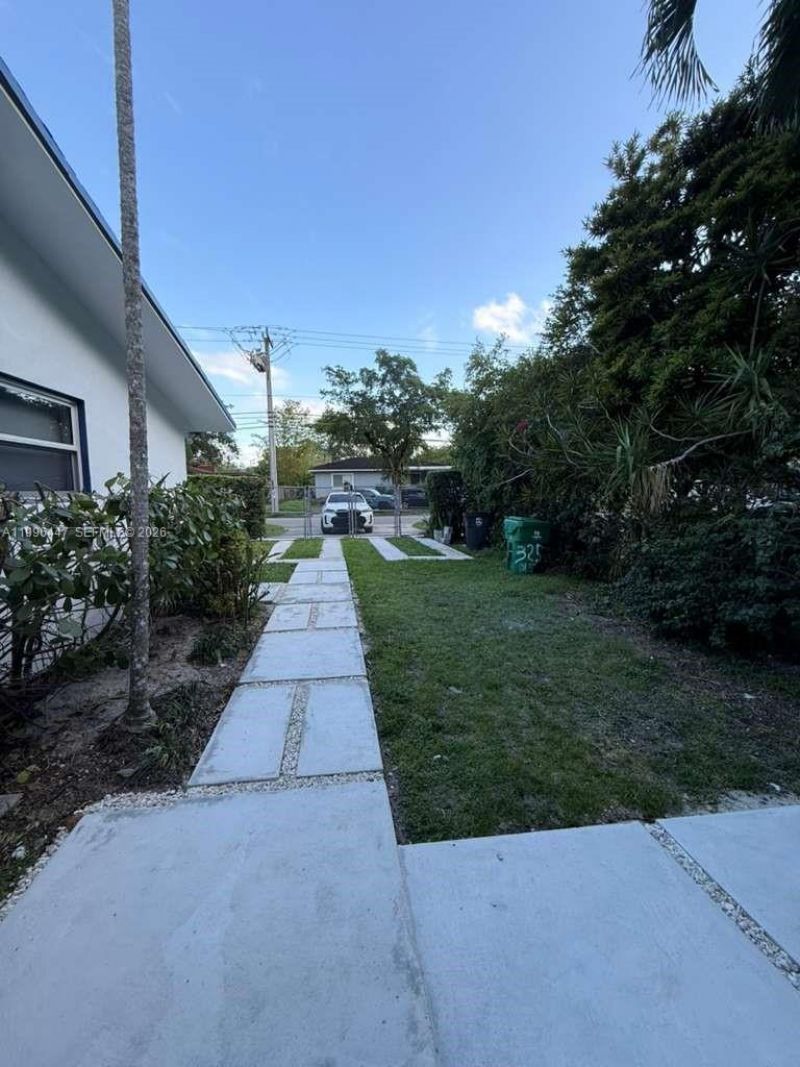 325 NE 131st St, Unit A, North Miami, FL 33161 Photo
