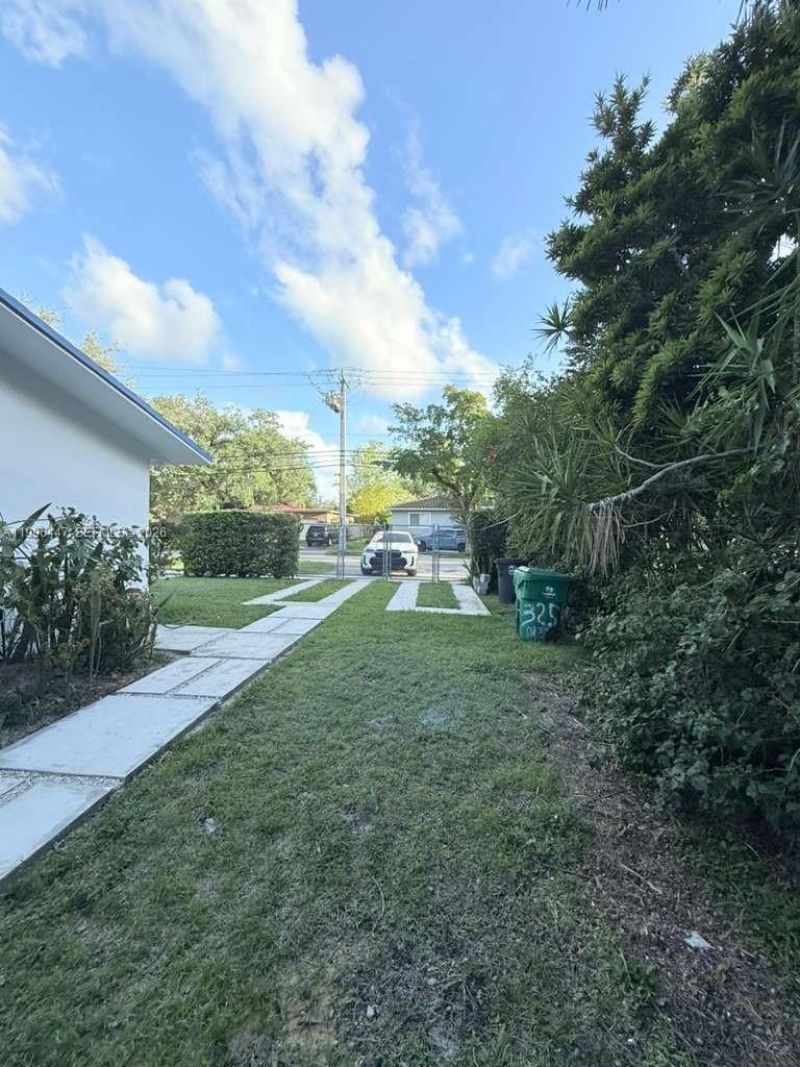 325 NE 131st St, Unit A, North Miami, FL 33161 Photo