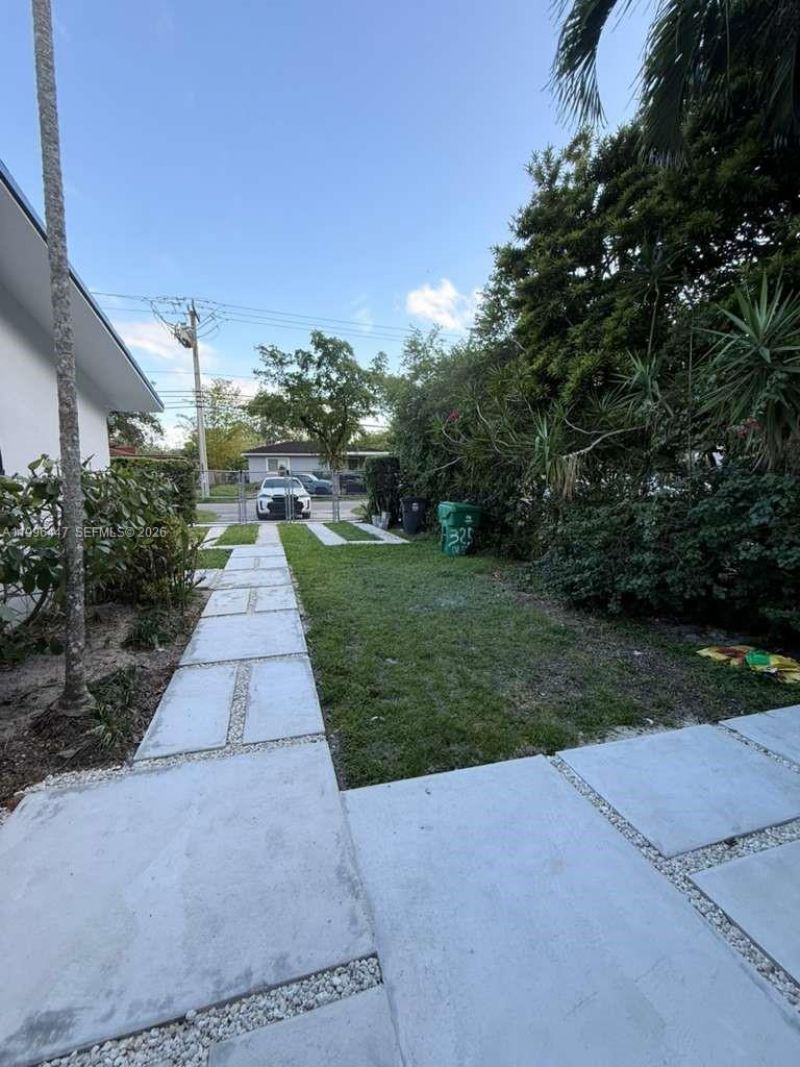 325 NE 131st St, Unit A, North Miami, FL 33161 Photo