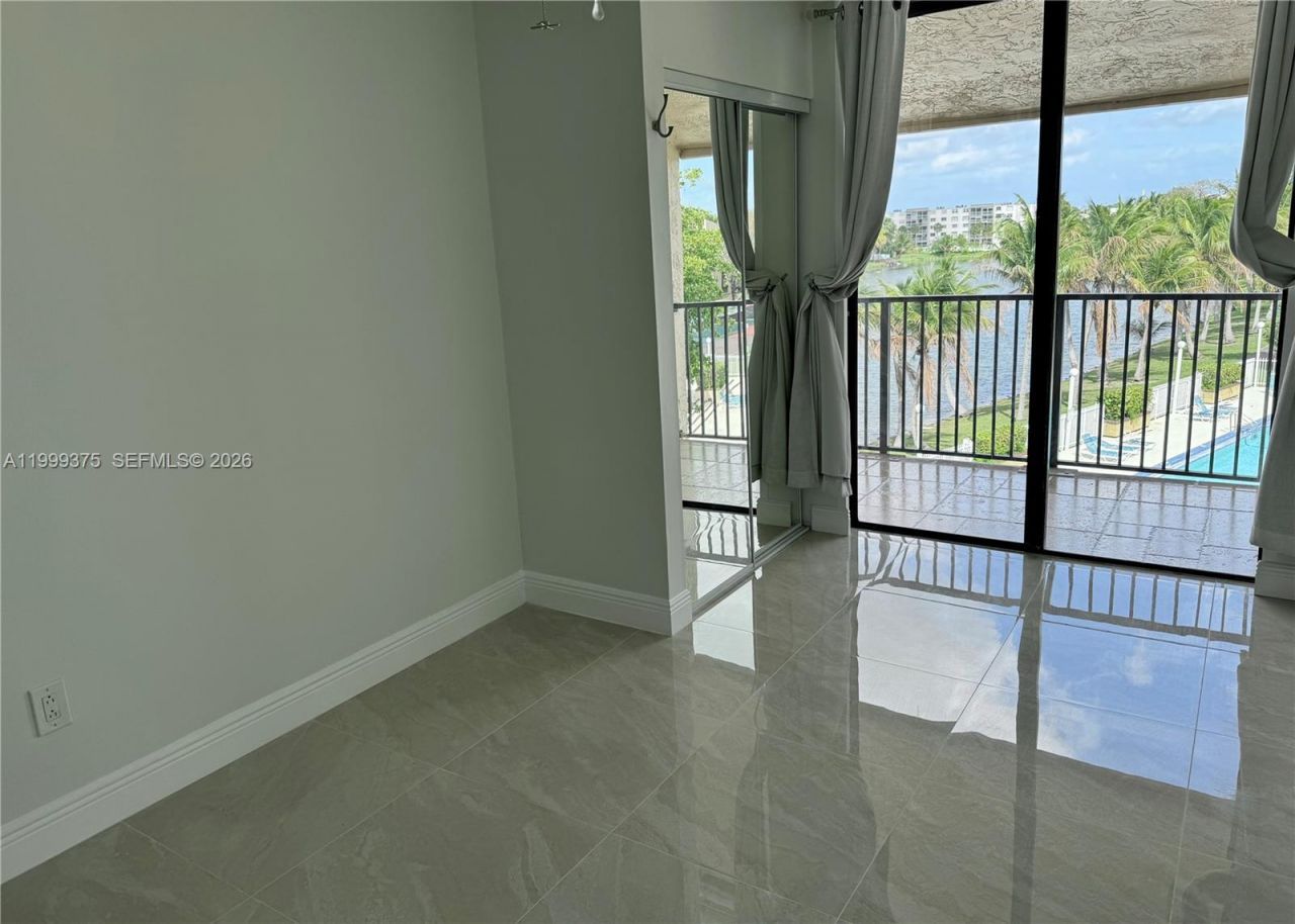 14415 N Kendall Dr, Unit 405G, Miami, FL 33186 Photo