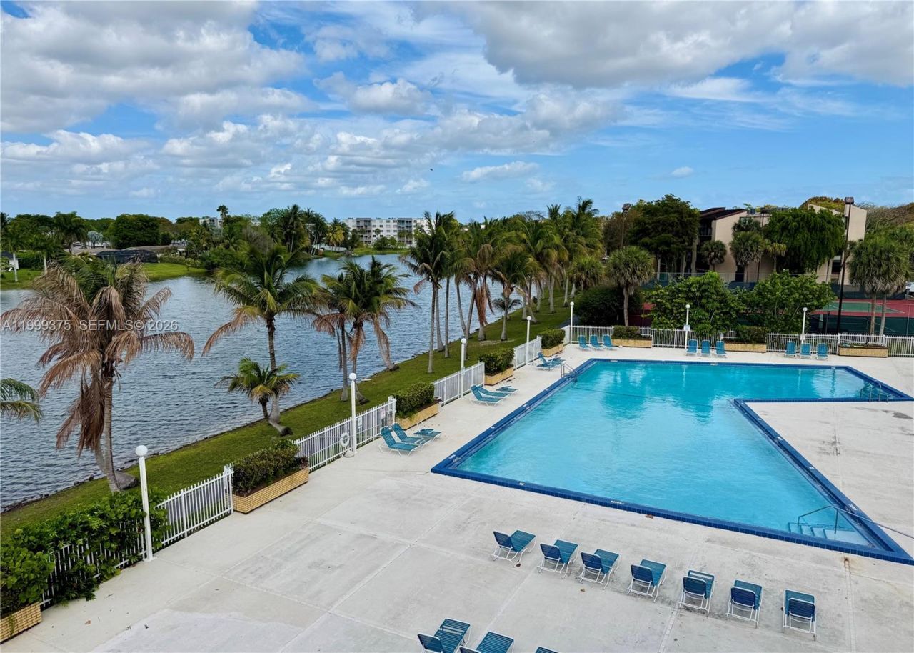 14415 N Kendall Dr, Unit 405G, Miami, FL 33186 Photo